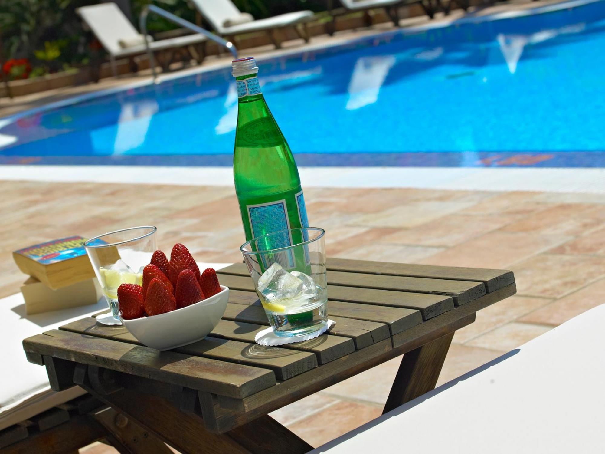 Hotel Cala Sant Vicenc - Adults Only Cala San Vicente  Bagian luar foto